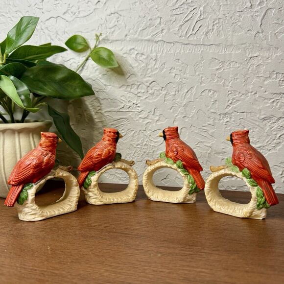 Vintage Porcelain Hand painted Cardinal Napkin Rings (Set of 4) - Picture 3 of 7